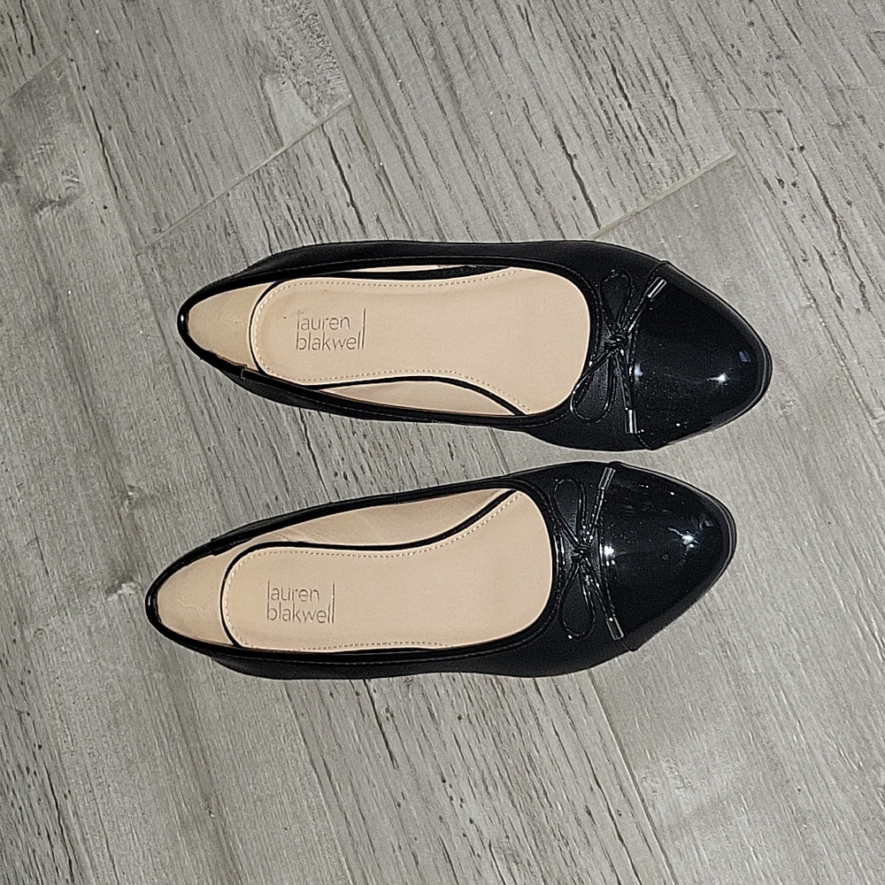 Lauren Blackwell flats